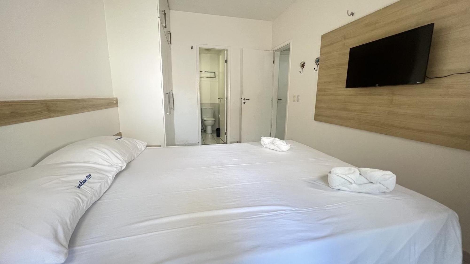 Living 1111 Apartment *